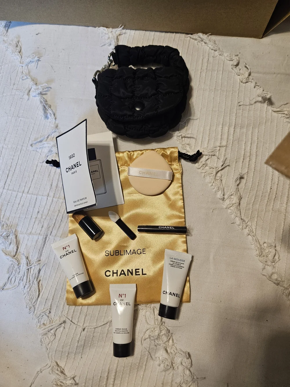 CHANEL bundle brushes
